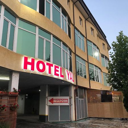 YAL Hotel Tetovo Buitenkant foto